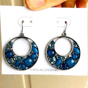Blue stone round earrings